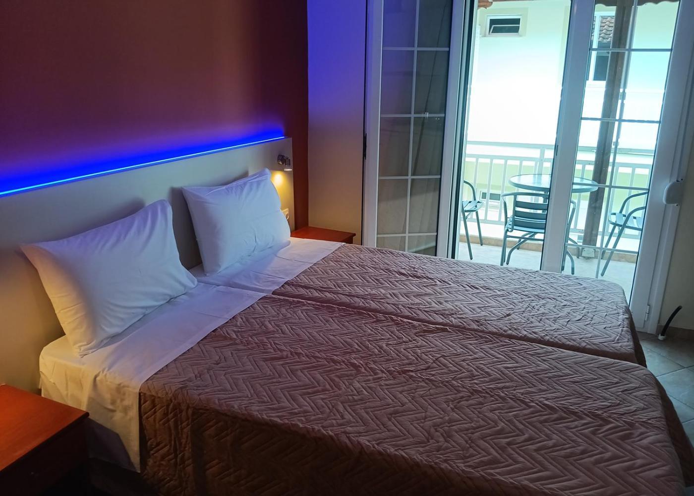 Oasis Blue Inn Leptokaryá Luaran gambar